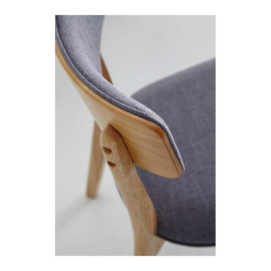 Chaise de style nordique rembourrée et en bois Chaise de style nordique rembourrée et en bois