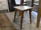 Tabouret bas Font avec pieds solides et assise rembourrée, blanc ou bois  - 8