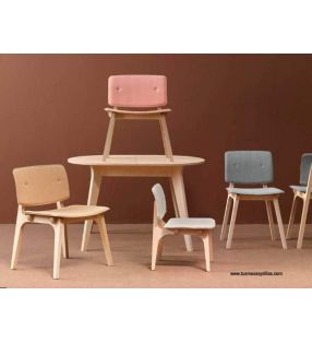 Conjunto-diseño-mesa-sillas