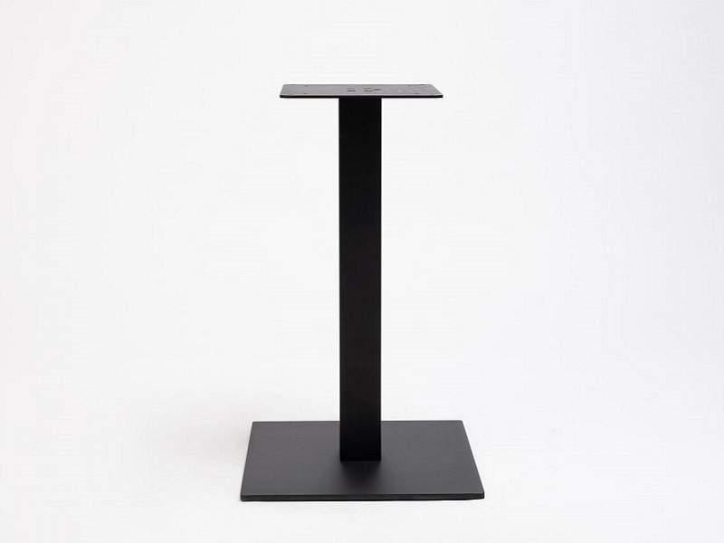 Tables-pieds-métalliques-pied-central