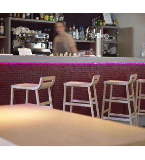 taburetes-altos-contemporaneos-roble