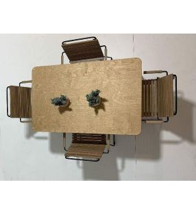 mesa-pequeña-terraza-estrecha