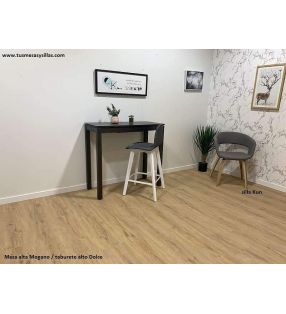 assise-rembourrée-pieds-blancs