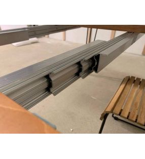 guias-aluminio-herrajes en acero