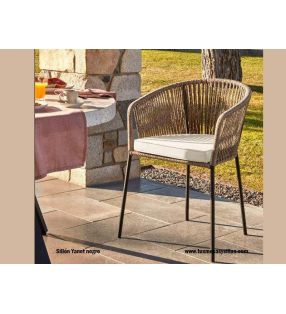 Sillas-color-terraza-moderna