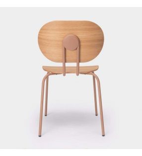 Silla Hari en roble barnizado apilable y con patas metálicas  - 3