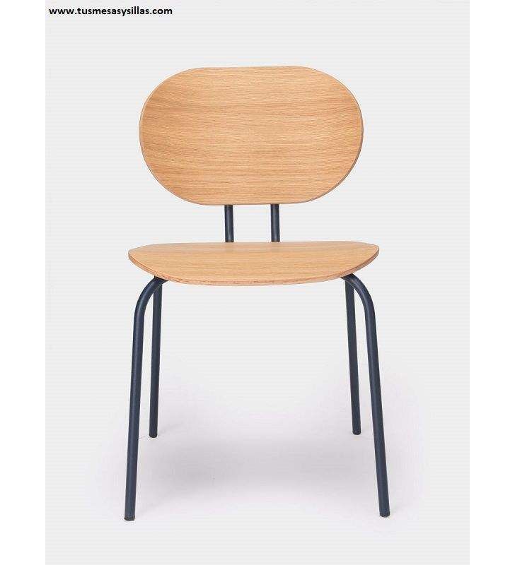 Chaise Hari en chêne verni empilable avec pieds en métal  - 9