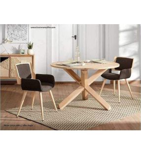 mesa redonda con patas cruzadas