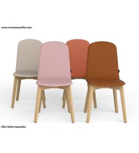 Silla Dolce con asiento tapizado, patas de madera y respaldo alto  - 14