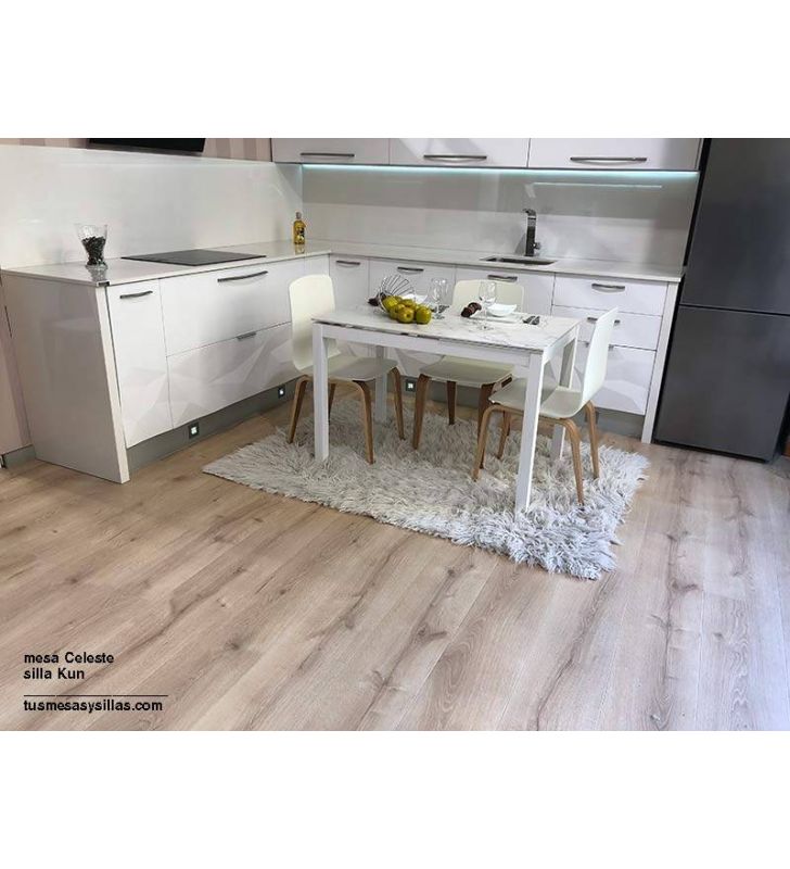 Mesa cocina extensible Celeste, extensible igual