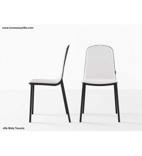 chaises-blanc-noir-modernes
