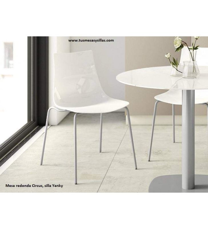 sillas-blancas-diseño-italiano