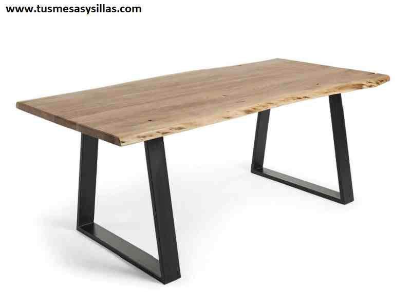 Table Alaia en bois massif et pieds en métal de style vintage - 1