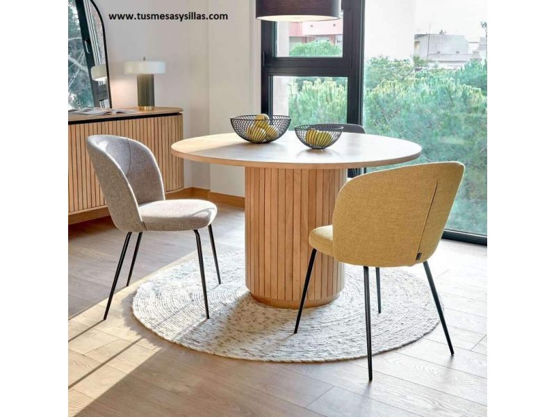 Table ronde en verre pied design en bois pour salle à manger