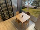 Une table extensible en hêtre ou chêne massif au design nordique  - 8