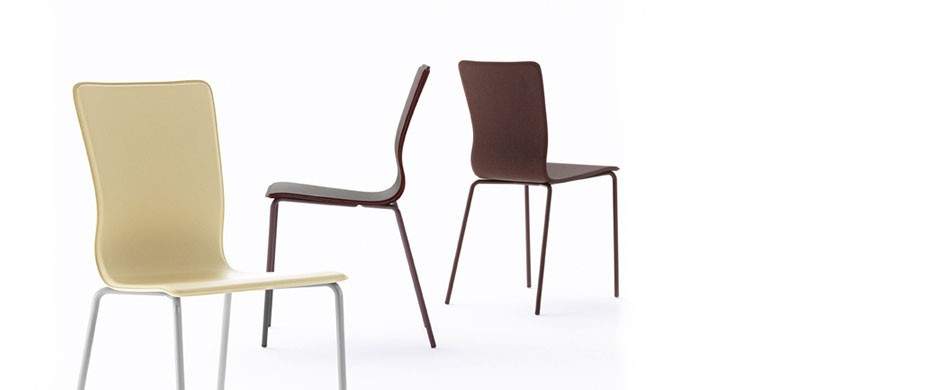 Silla Dane tapizada de Ondarreta