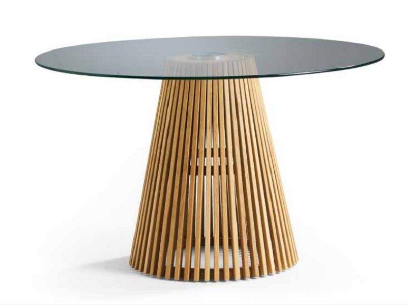 Mesa en roble y cristal transparente