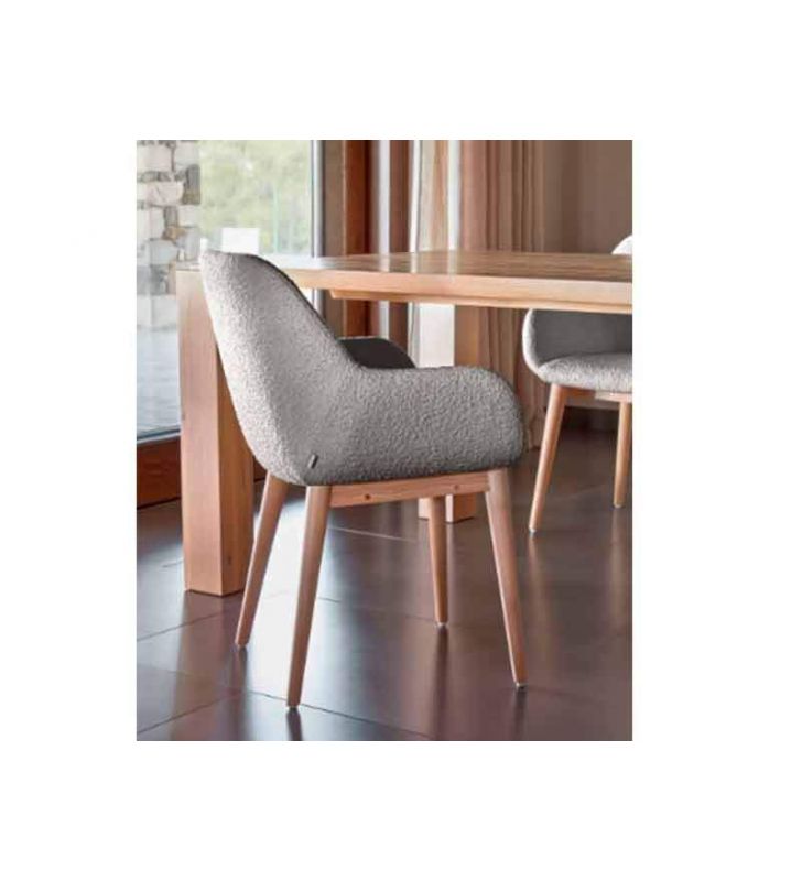 Chaise Konna en peau de mouton blanche avec accoudoirs et pieds en bois  - 6
