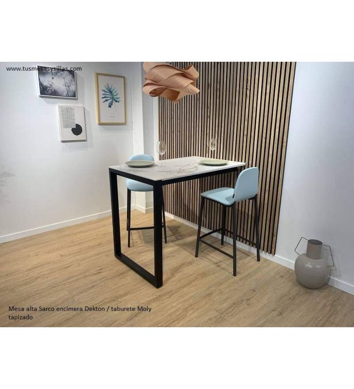Tabouret-avec-dossier-rembourré