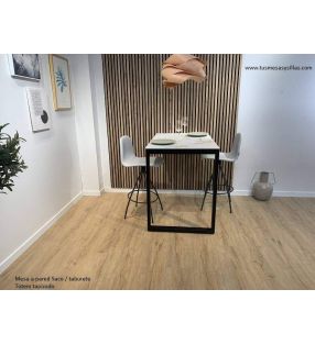 Table-Sarco.Tabourets-Totem