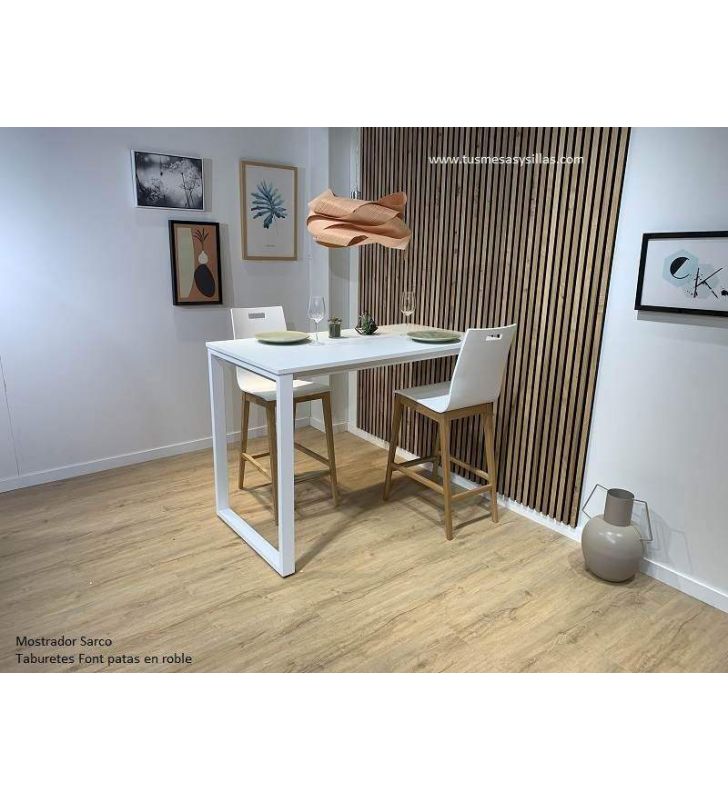 Babosa de mar bordado marca Mostrador pegado a pared, mesa alta para cocina o comedor con patas  metálicas