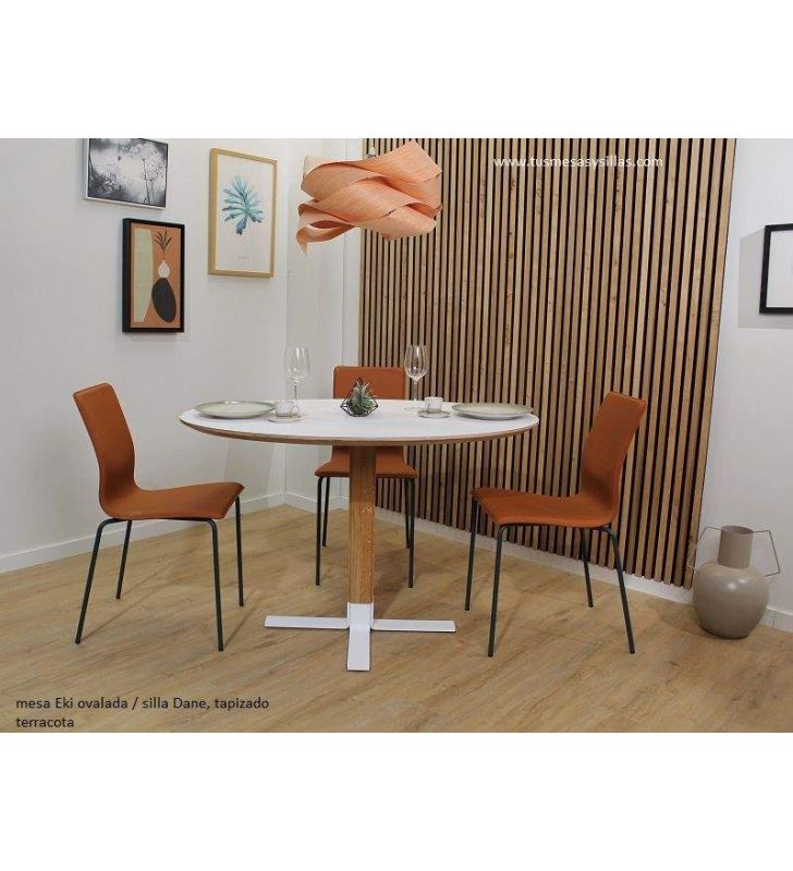 table à manger de cuisine ovale avec base centrale en bois Eki  - 4