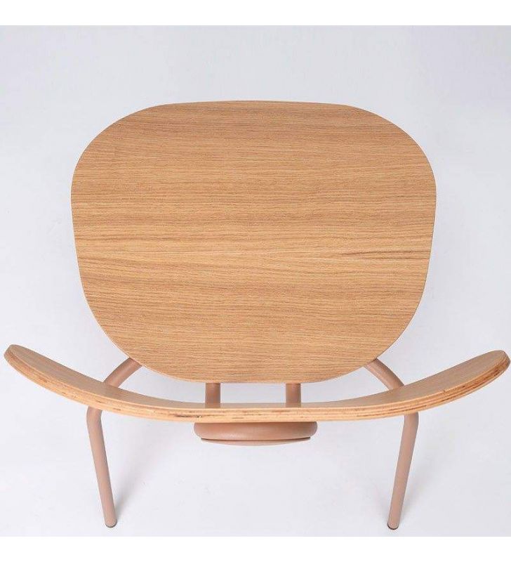 Chaise Hari en chêne verni empilable avec pieds en métal  - 13