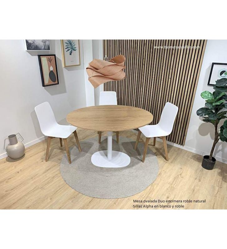 tables-de-salle-a-manger-ovales-en-chene