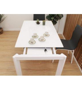 De table à s'asseoir facilement