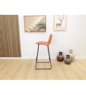 tabouret-confortable-avec-dossier