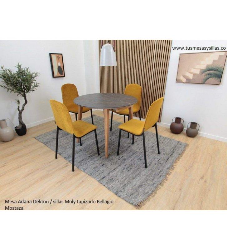 Chaises-Moly-tapissées-moutarde