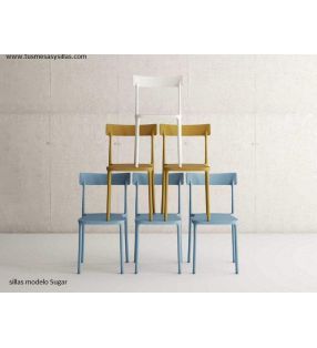chaises-de-couleur-pour-la-cuisine