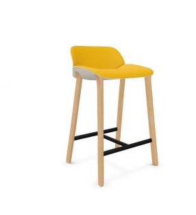 Tabouret haut Nuez avec 4 pieds en bois et assise rembourrée Andreu World  - 10