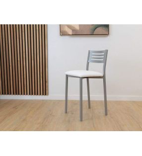 sillas-entren-debajo-mesa