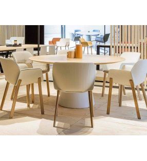 sillas-blancas-pata-madera