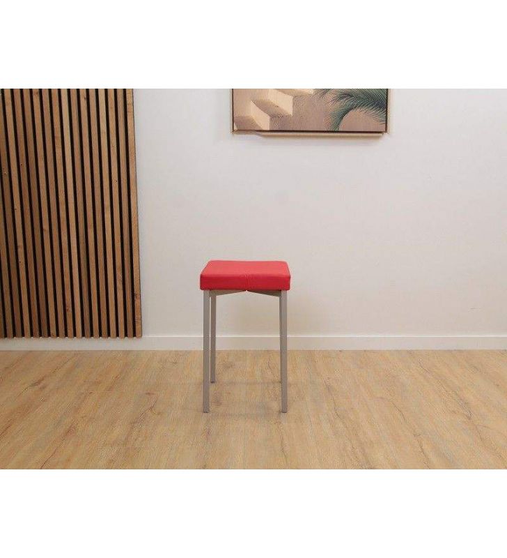 tabouret-bas-rembourré-confortable