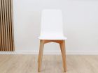 sillas-estrechas-blanco-madera