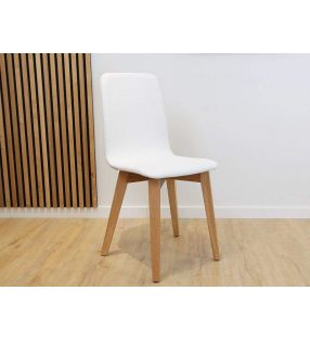 chaises-en-bois-blanches-etroites