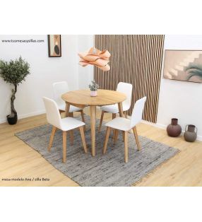 étroite-chaises-blanches-salle à manger