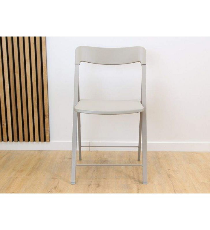 chaises-pliantes-de-cuisine-moderne