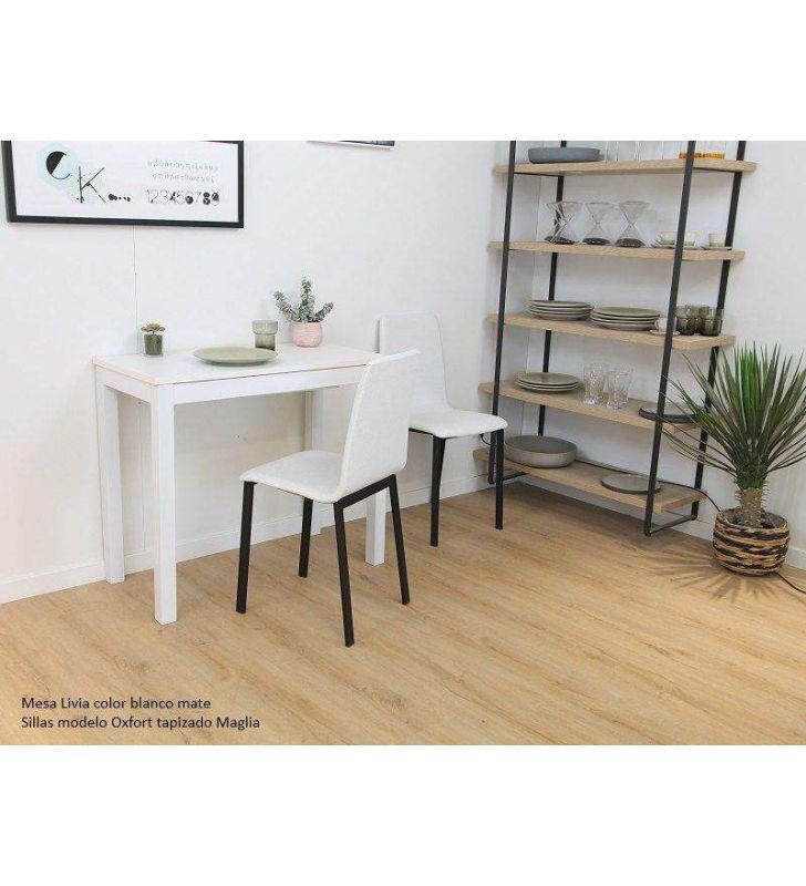 tables-étroites-extensibles-blanches