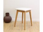 tabouret bas rembourré en bois