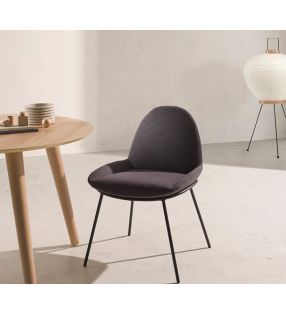 chaise-rembourrée-structure-métal