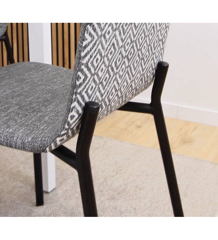 chaise-moderne-à-pieds-ronds