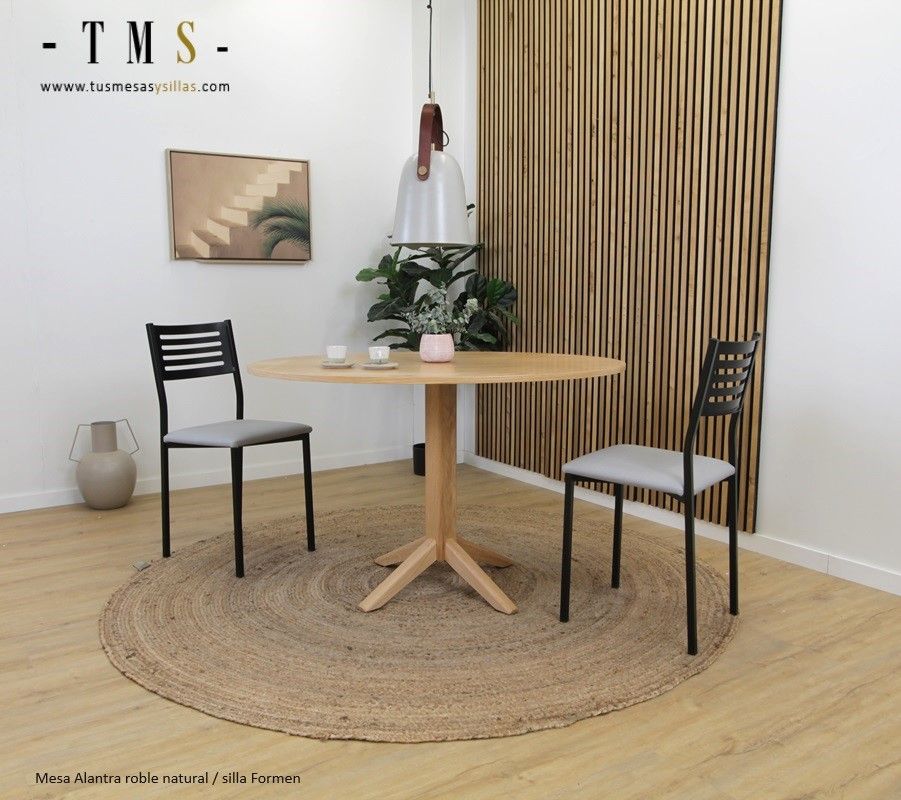 Table avec plateau ovale et pied en bois massif Alantra de design nordique - 2