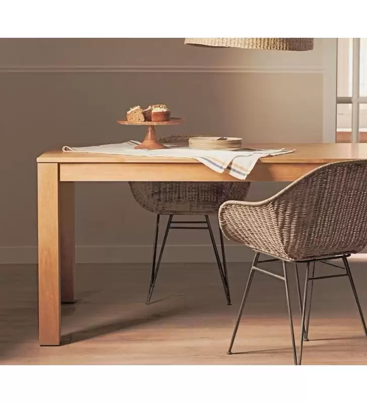 mesa-de-comedor-en-madera-roble-maciza
