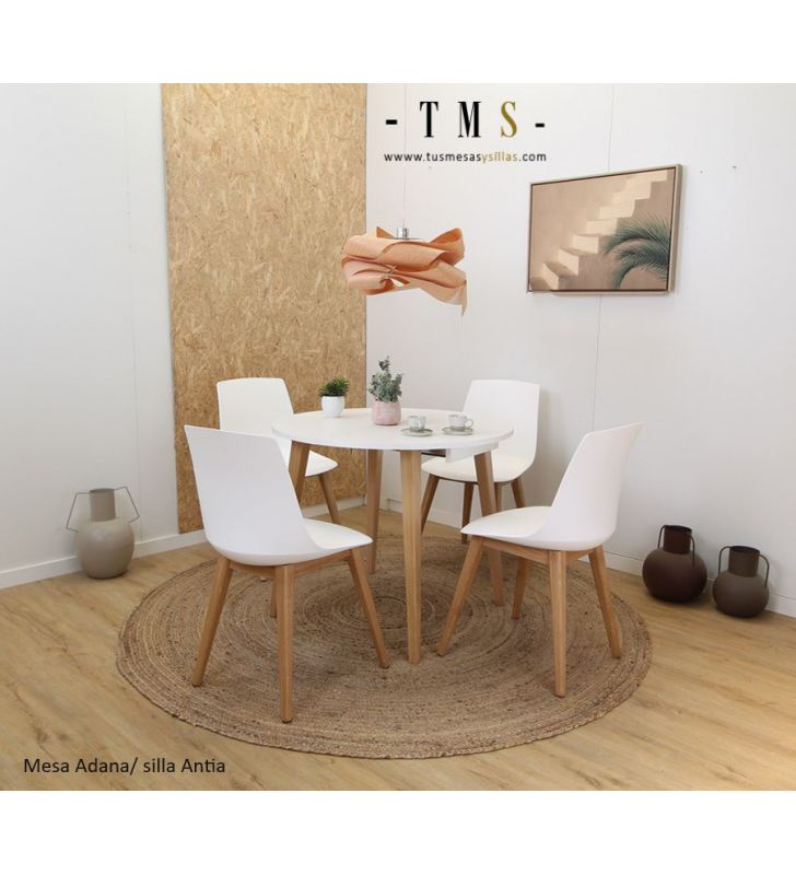 tables-rondes-en-bois-blanc