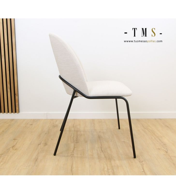 Chaises-pieds-noirs-assise-blanche [Photo réelle]