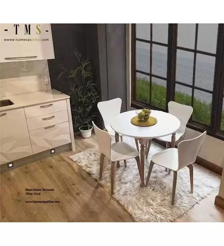 table ronde avec personnalité