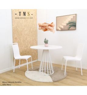 Ensemble-table-ronde-blanche-chaises